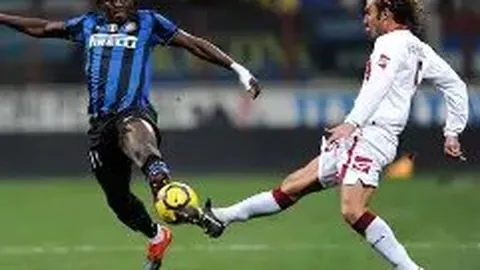 邢菲因轻微交通违规引发热议，网友意见不一！