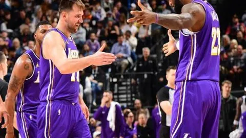 冬日网球竞技场迎来新春客流高峰