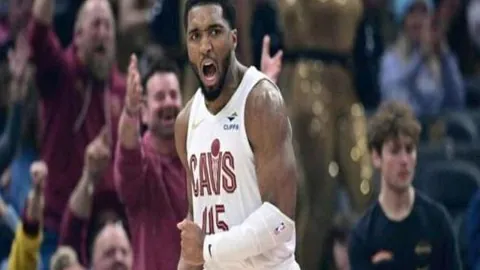 “5.1亿豪强赛季三冠路断：杯赛决赛泡汤，欧冠点球惜败，联赛排名跌落”